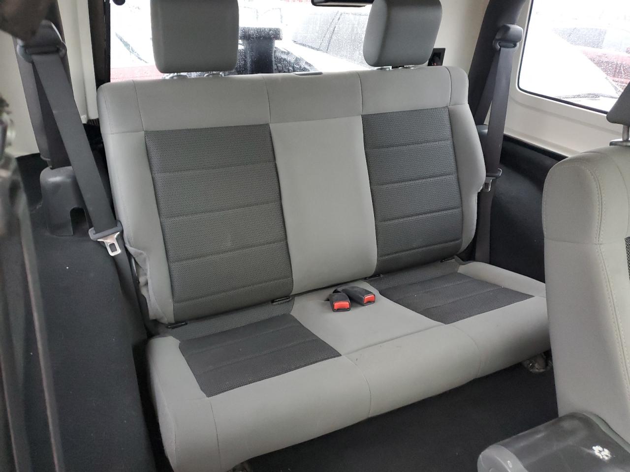 2010 Jeep Wrangler - Image 10