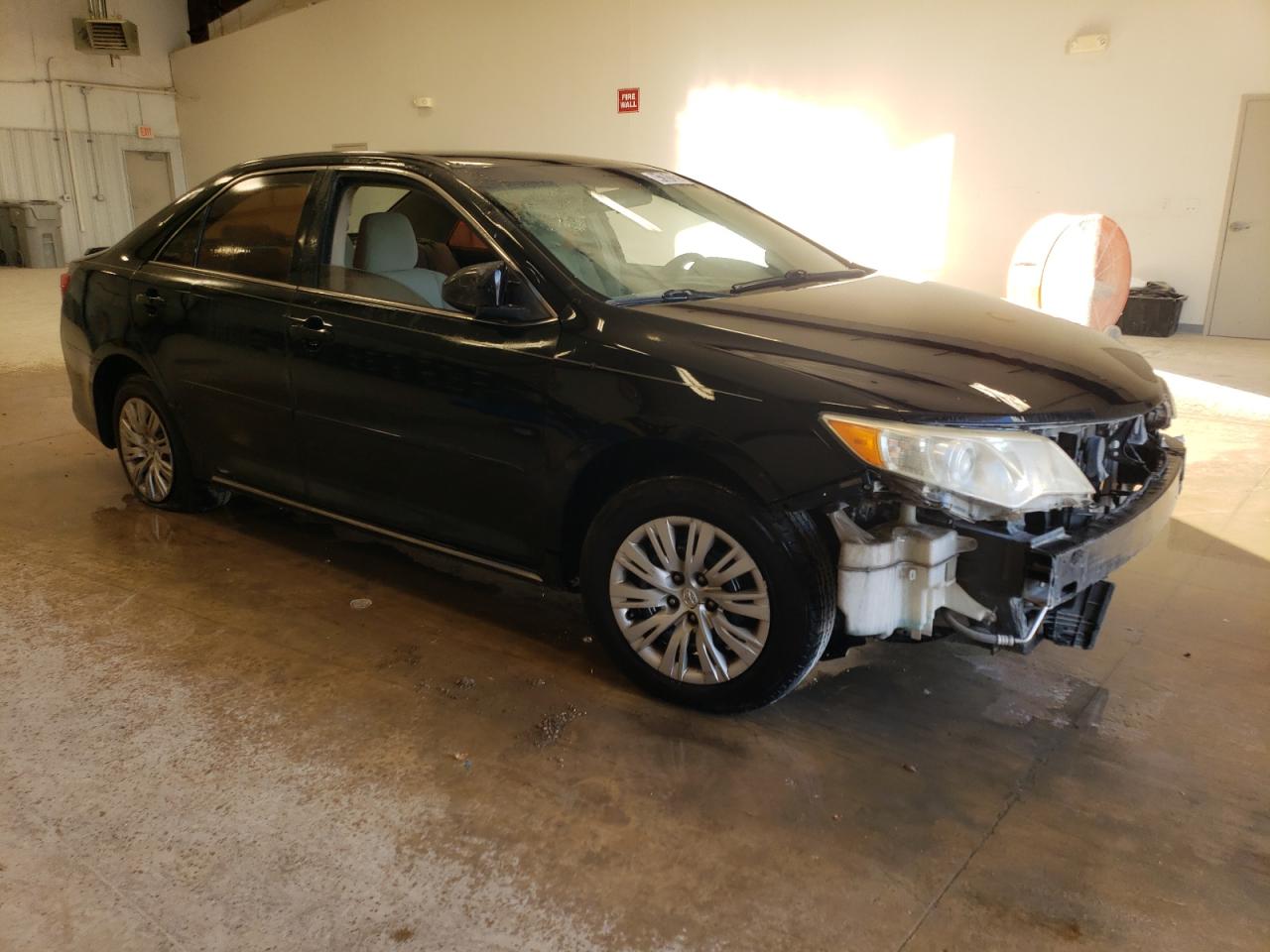 2014 Toyota Camry - Image 4