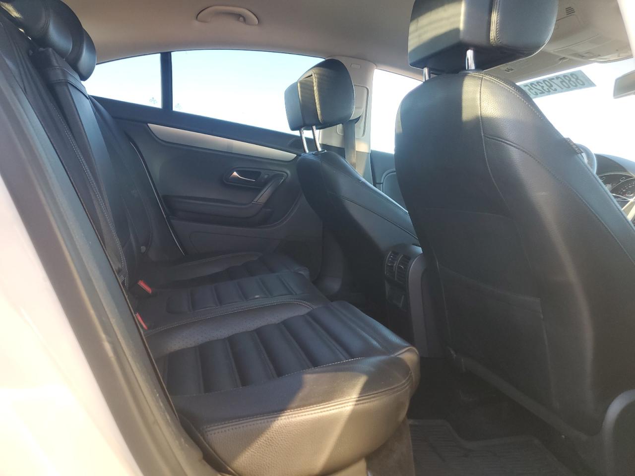 2013 Volkswagen Passat CC - Image 10