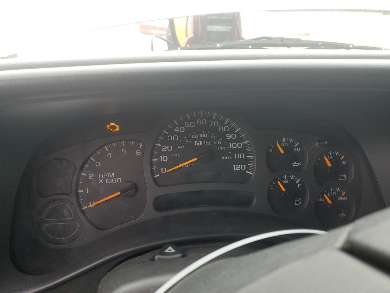 2003 Chevrolet Silverado - Image 9