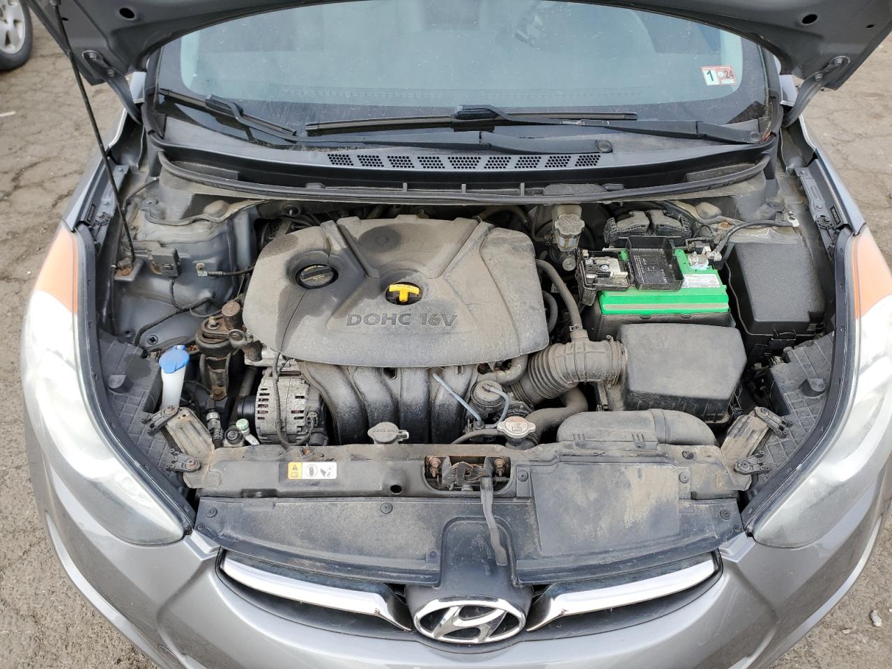 2013 Hyundai Elantra - Image 11