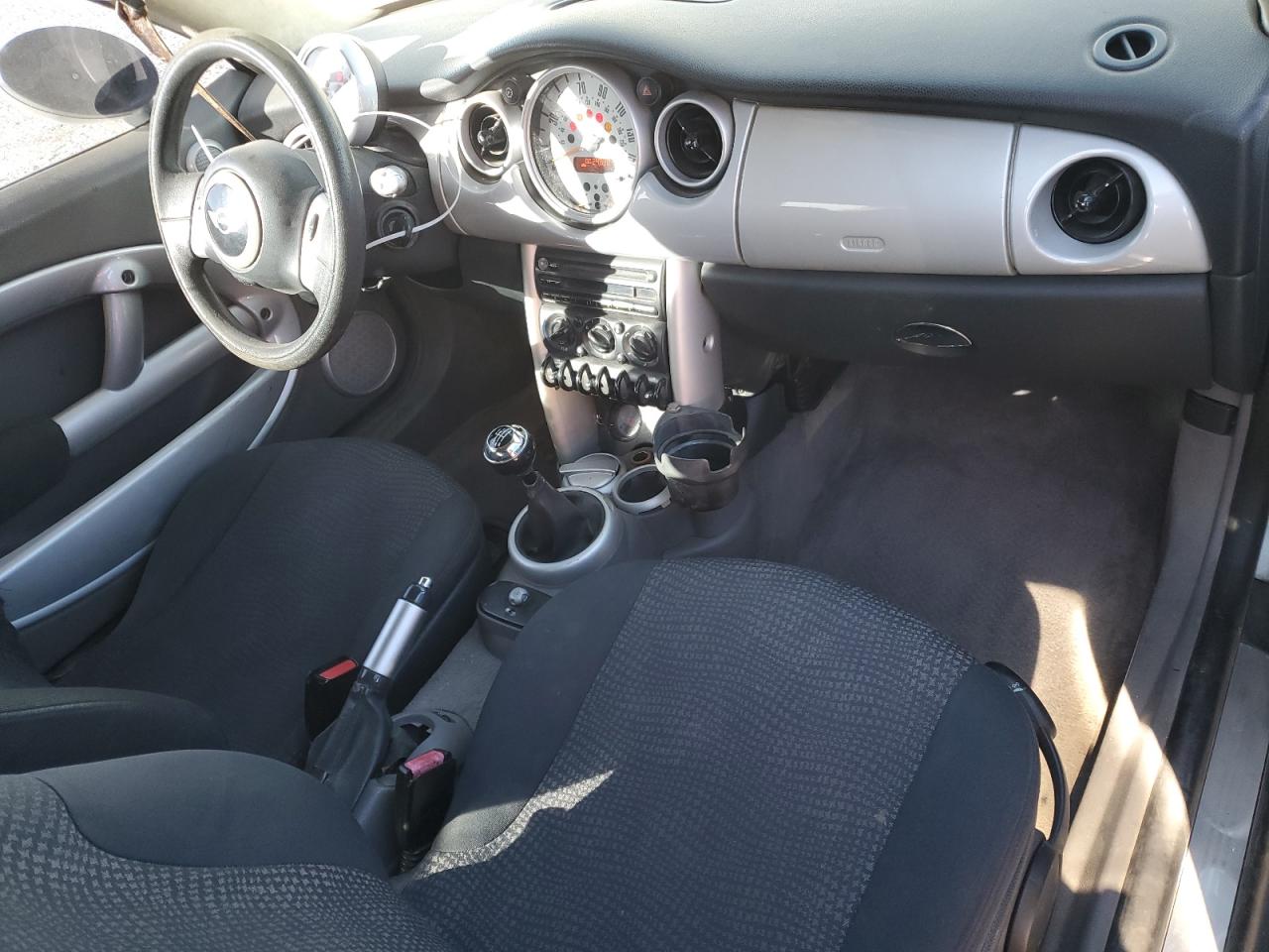 2004 MINI Cooper - Image 8