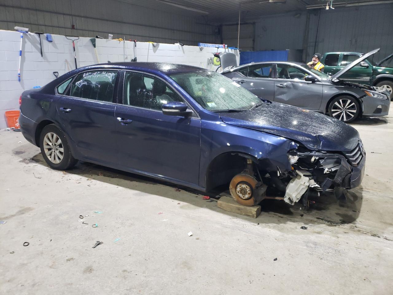 2014 Volkswagen Passat - Image 4