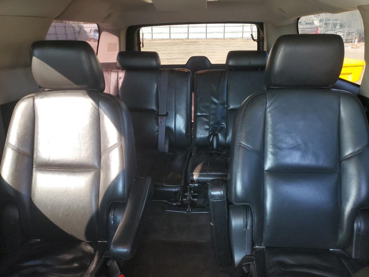 2011 GMC Yukon - Image 10
