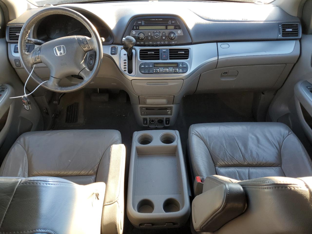 2008 Honda Odyssey - Image 8