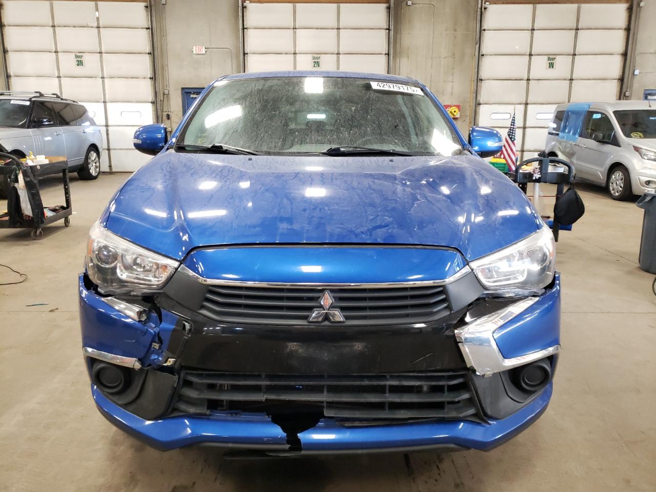 2017 Mitsubishi Outlander - Image 5