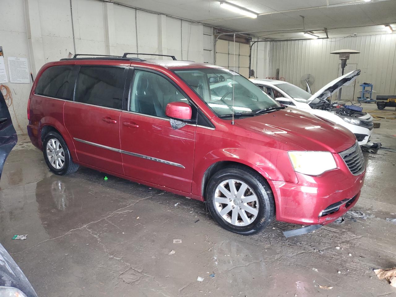 2014 Chrysler Town & Country - Image 4