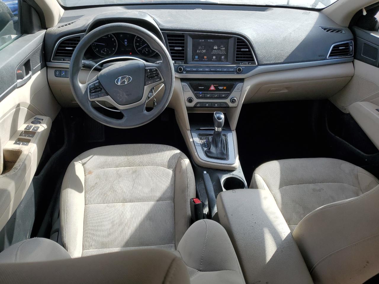 2018 Hyundai Elantra - Image 8