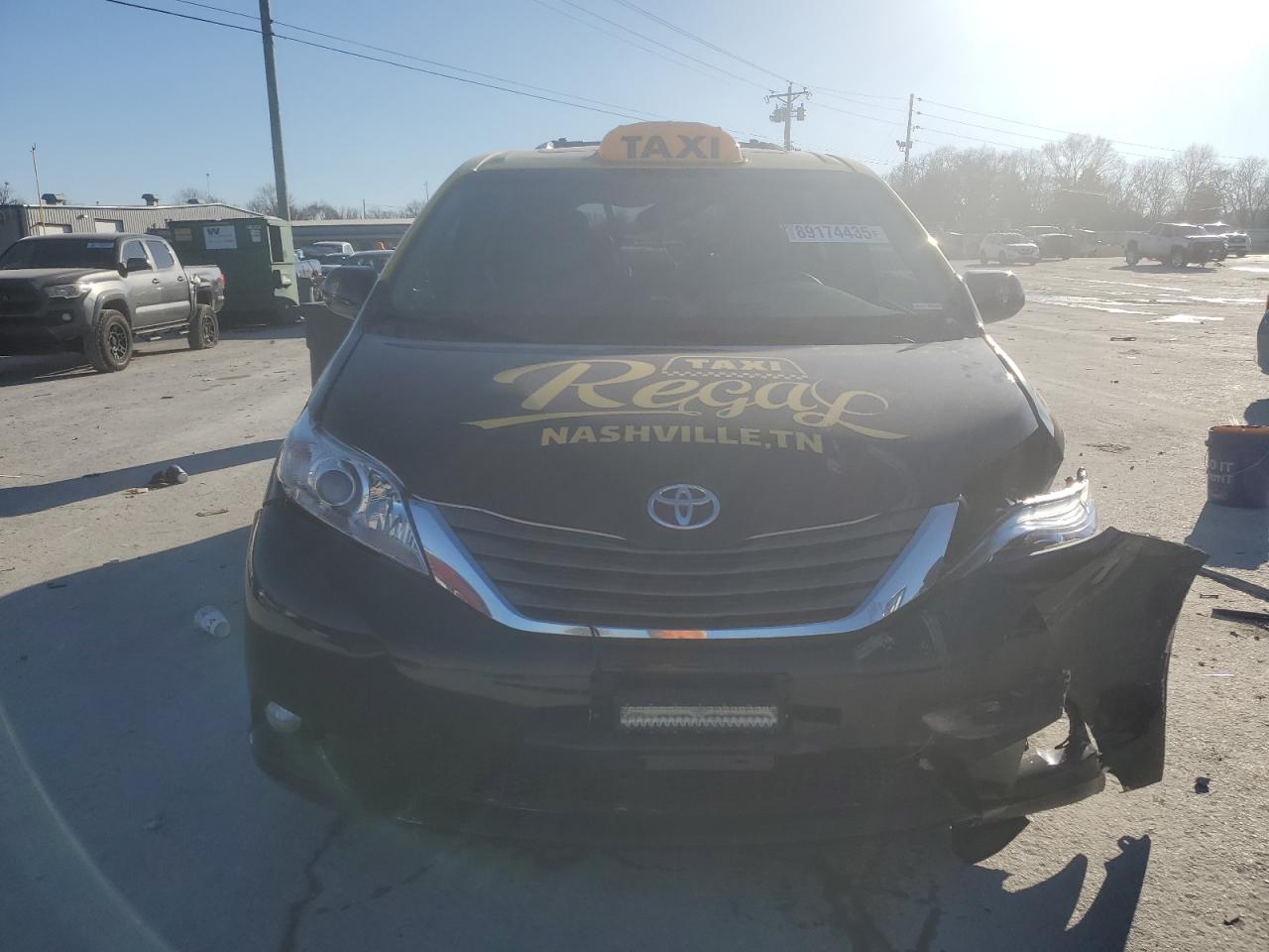 2013 Toyota Sienna - Image 5