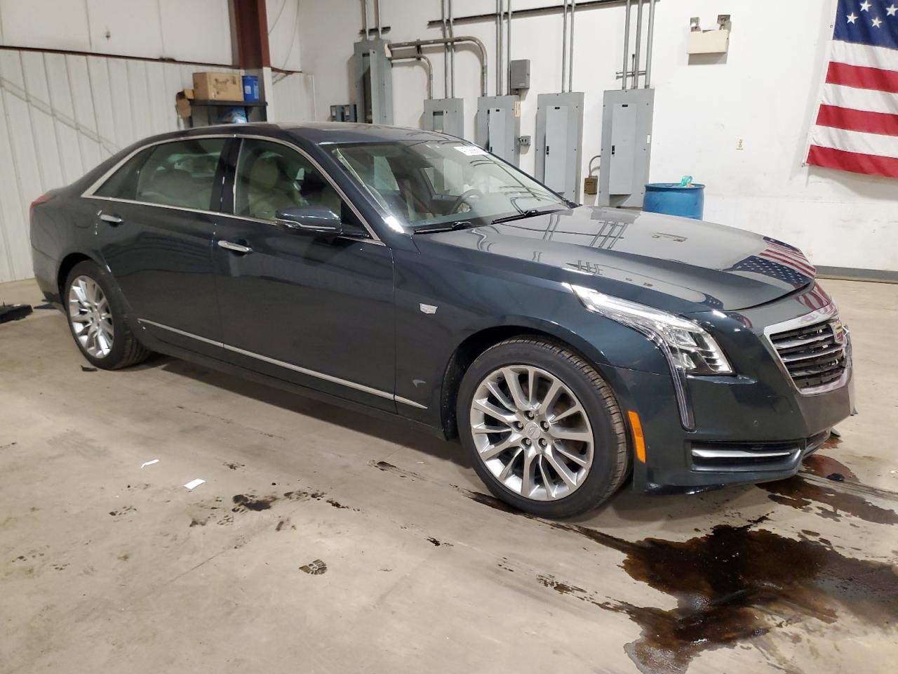 VIN 1G6KB5RS7JU102848 2018 CADILLAC CT6 no.4