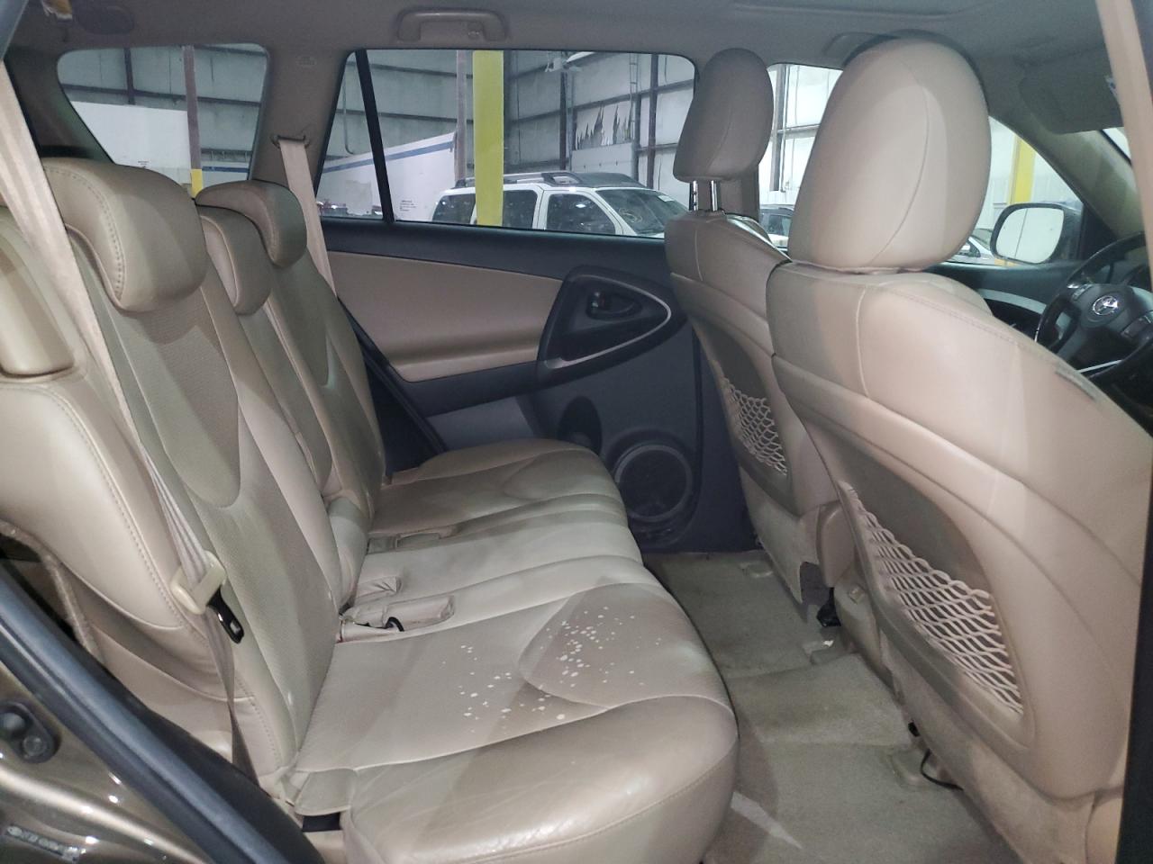 2011 Toyota RAV 4 - Image 11
