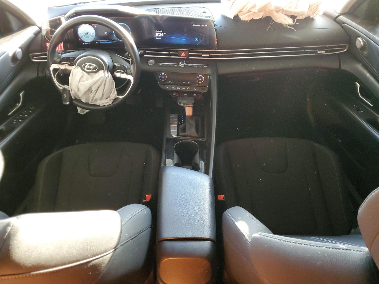 2023 Hyundai Elantra - Image 8