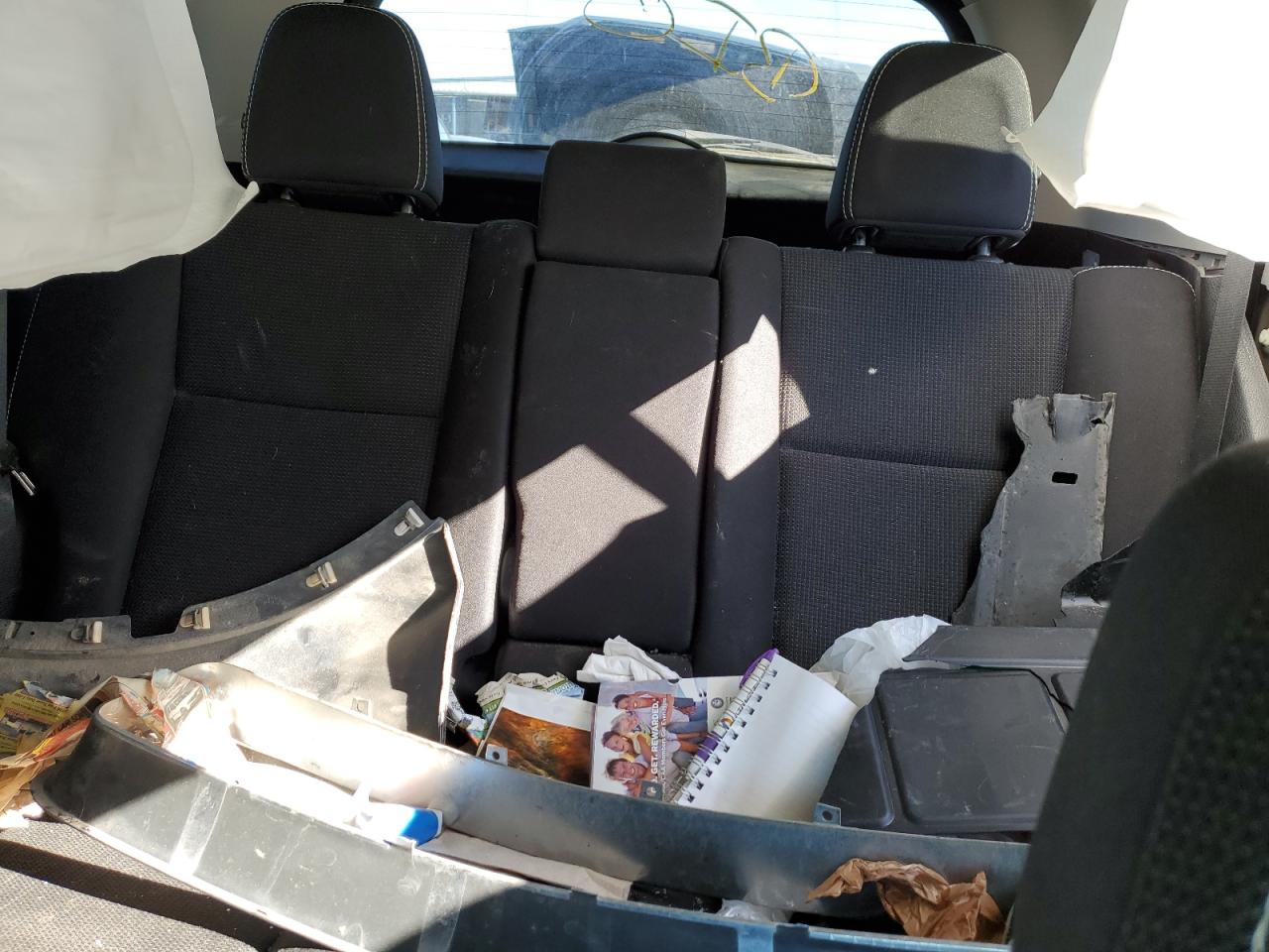 2017 Toyota RAV 4 - Image 10