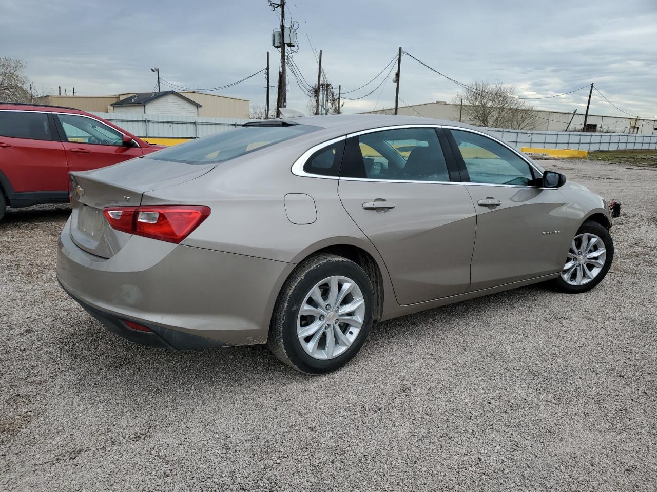 2023 Chevrolet Malibu - Image 3