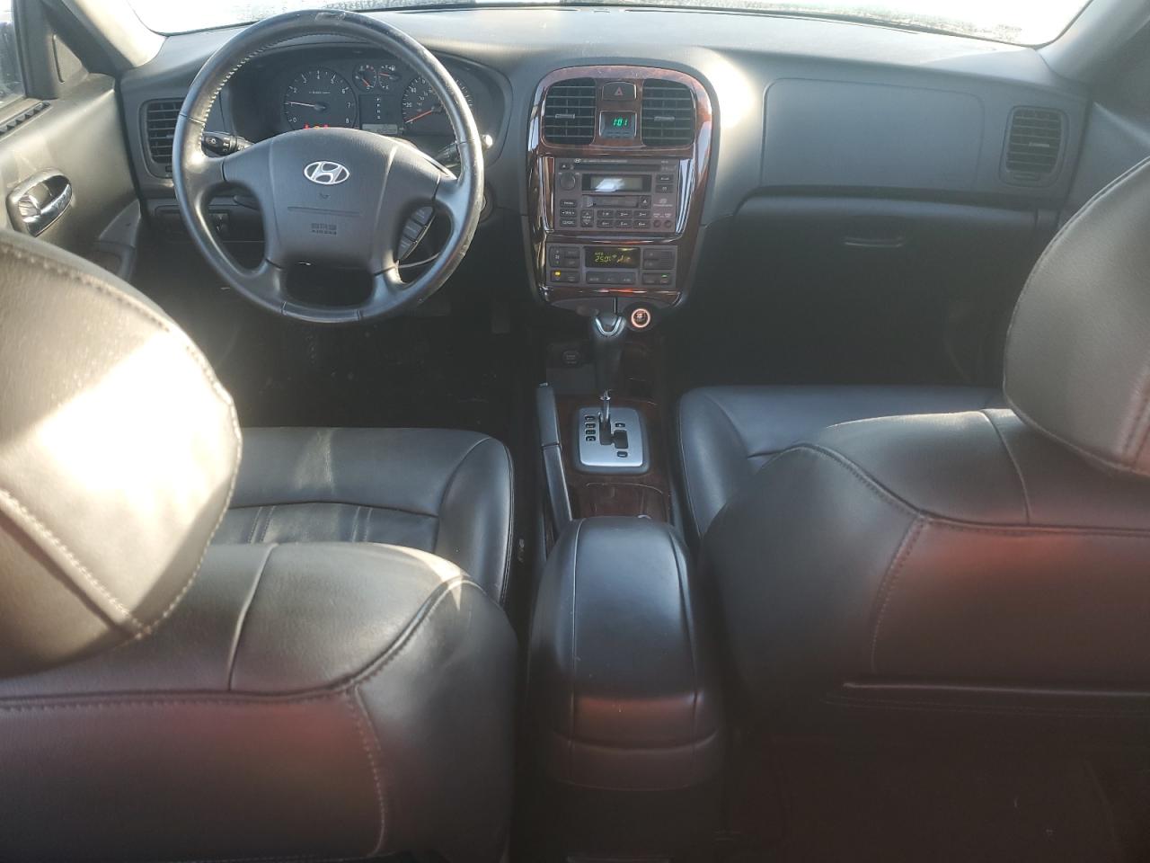 2005 Hyundai Sonata - Image 8