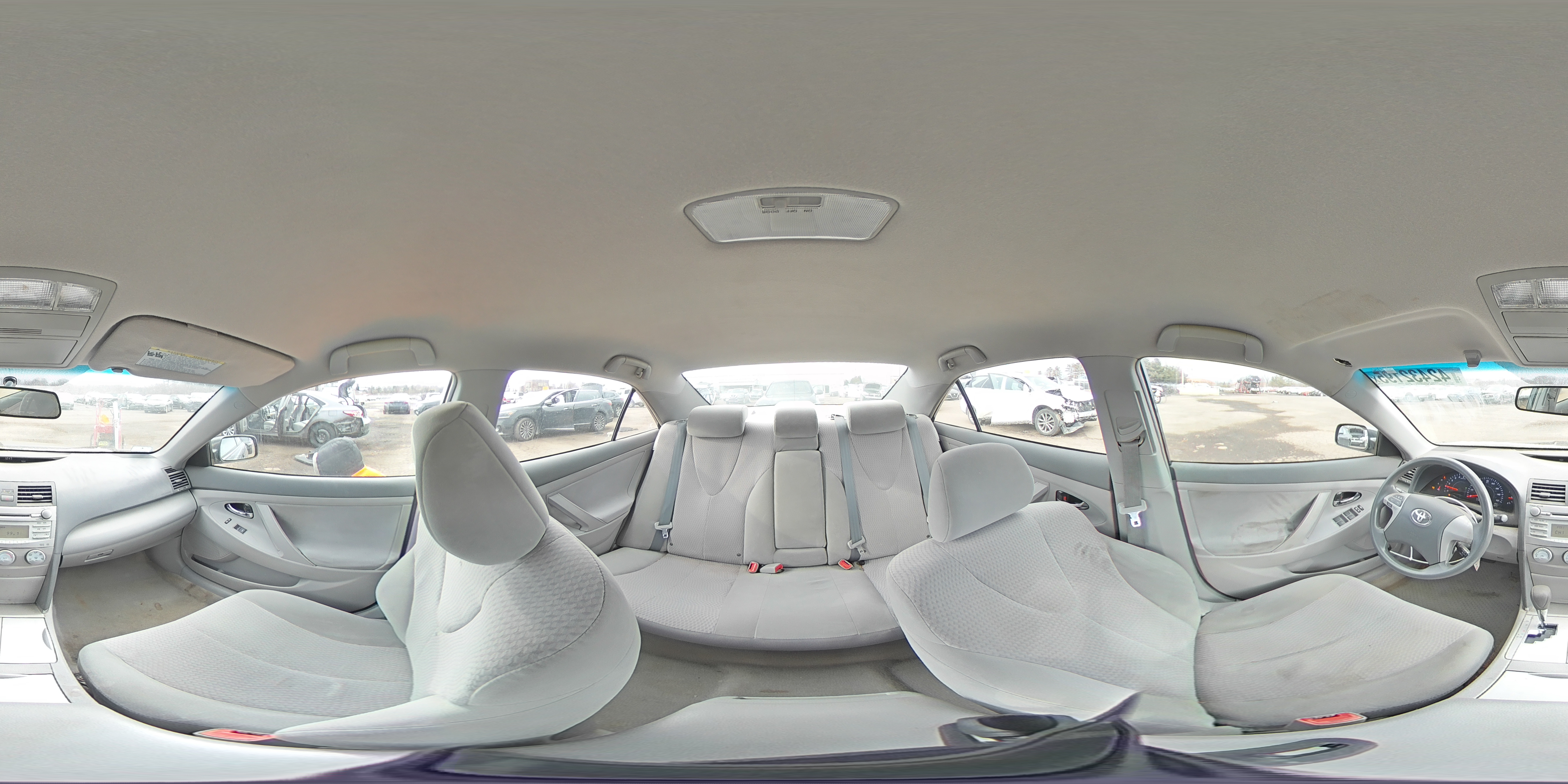 2011 Toyota Camry - Image 12
