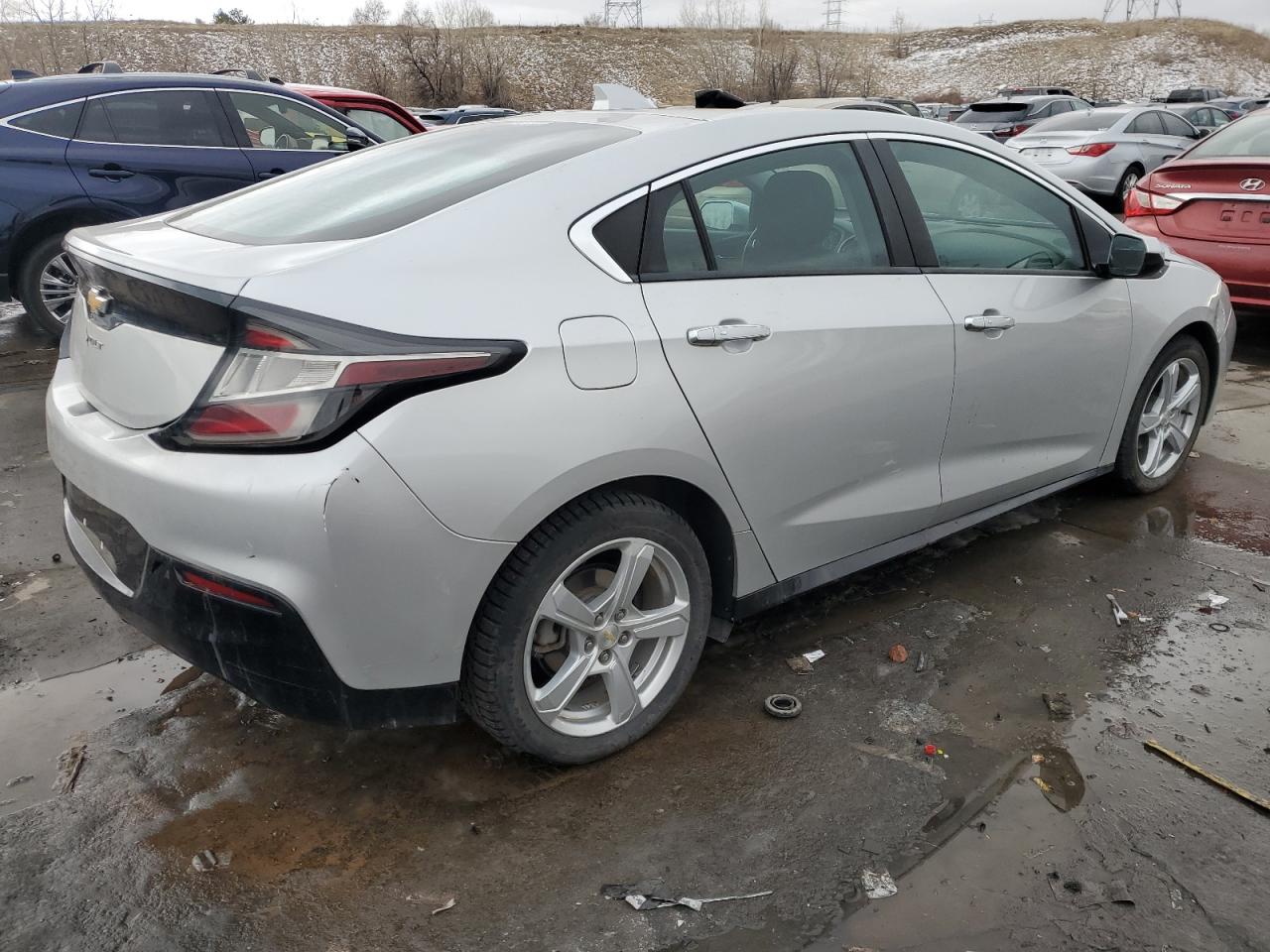 2017 Chevrolet Volt - Image 3