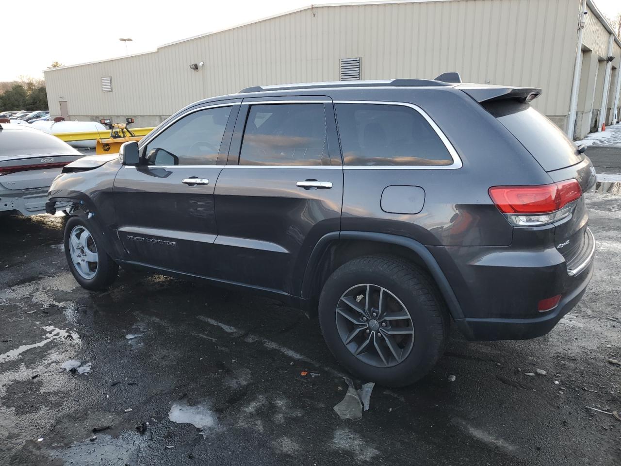 2017 Jeep Grand Cherokee - Image 2
