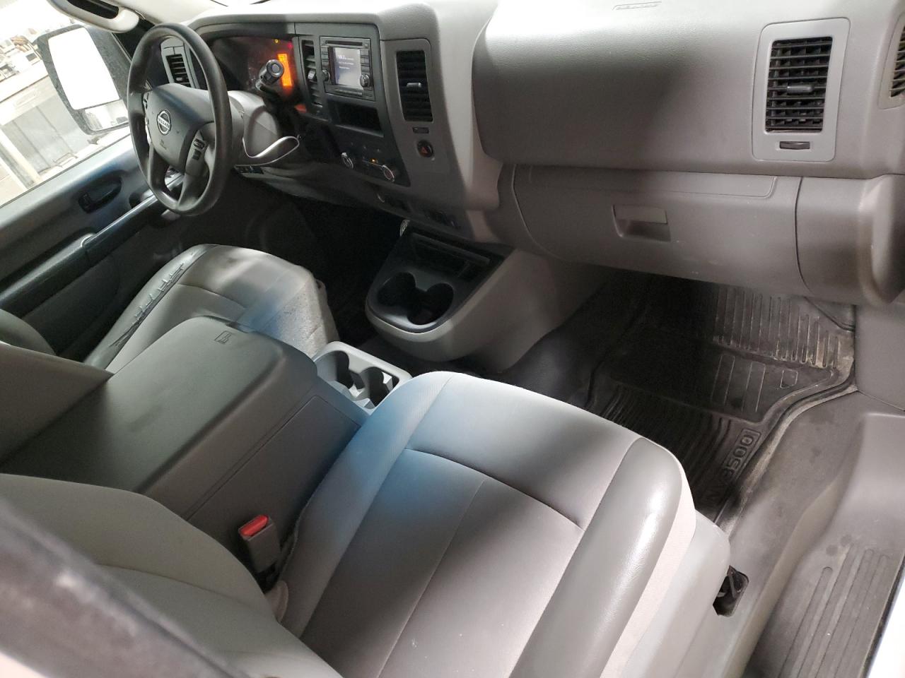 2012 Nissan NV - Image 8