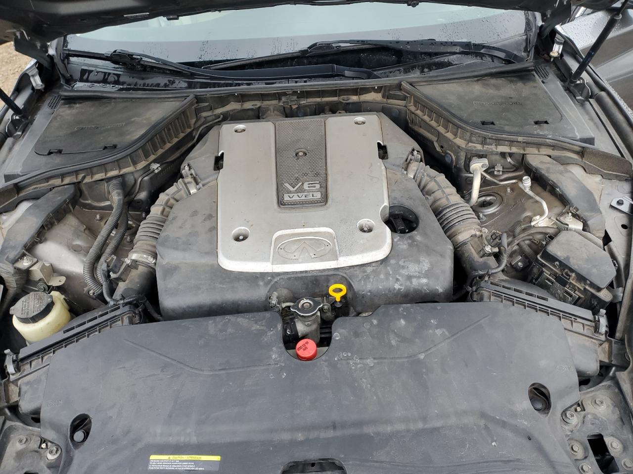 2015 Infiniti Q50 - Image 13