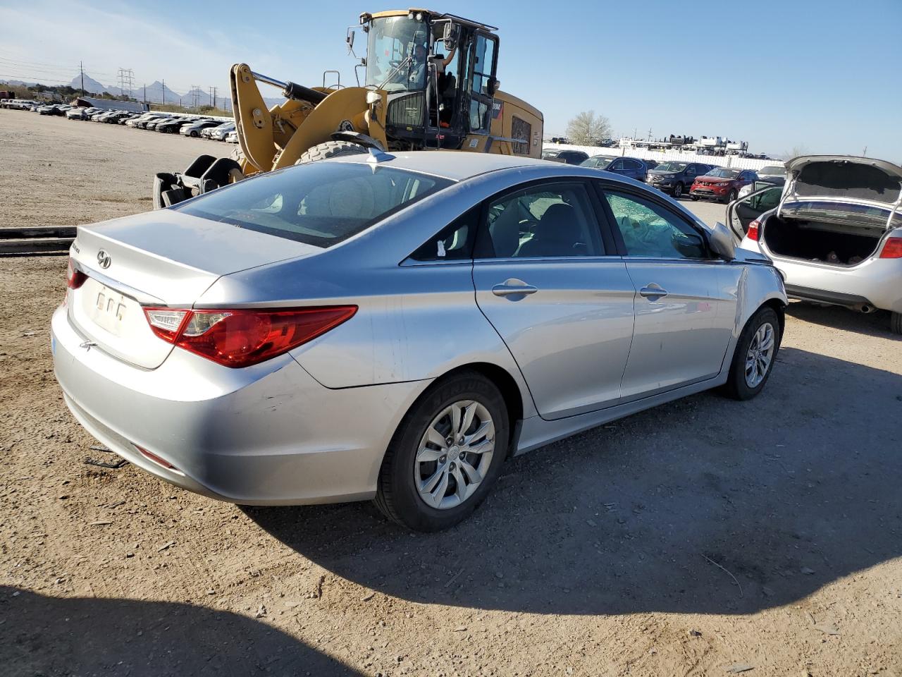 2012 Hyundai Sonata - Image 3