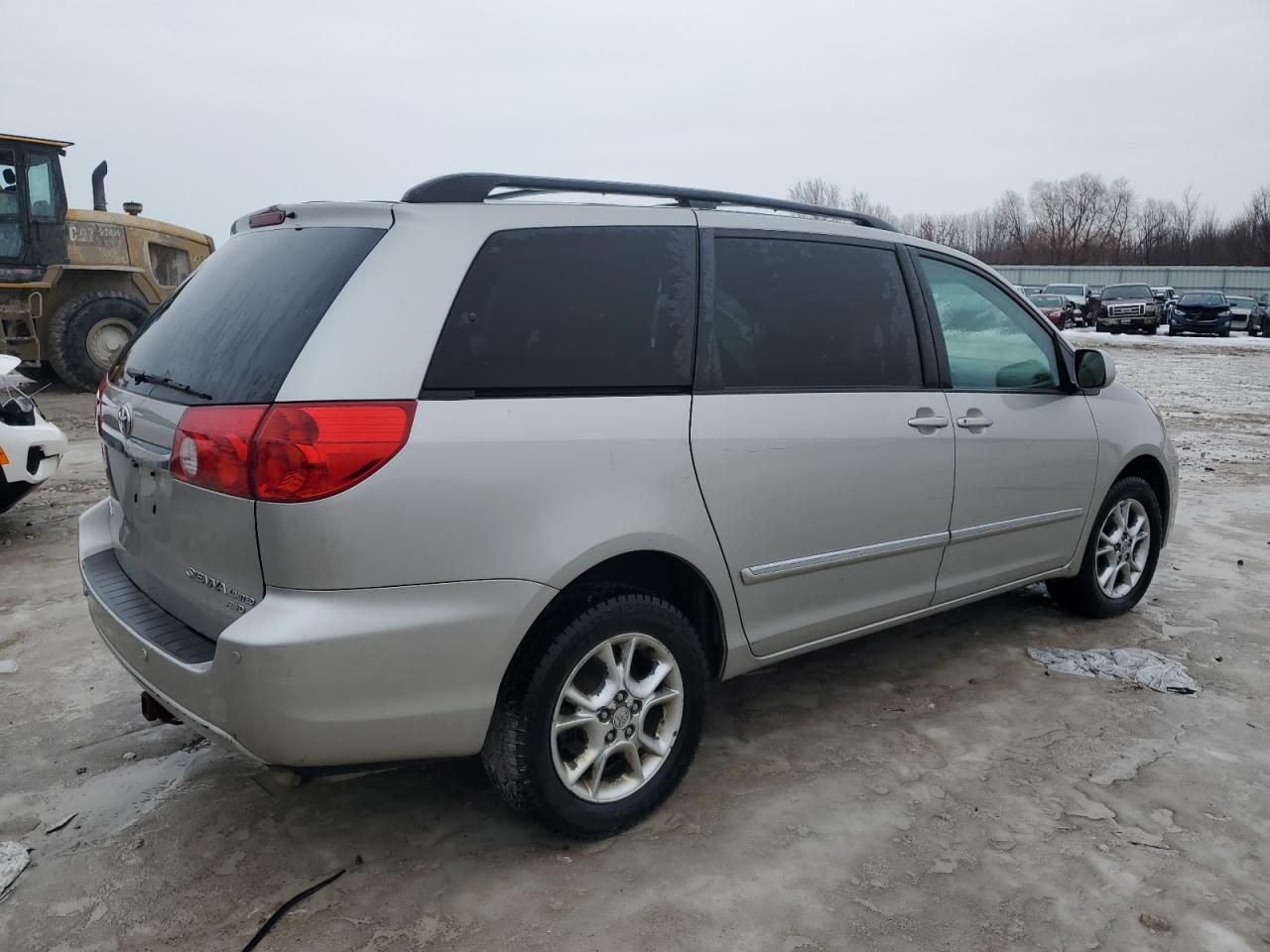 2006 Toyota Sienna - Image 3