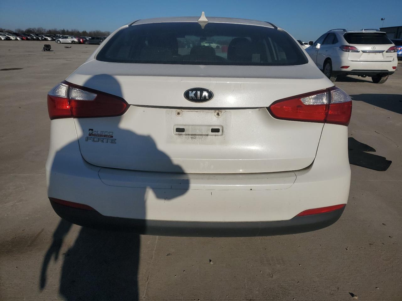 VIN KNAFX4A67F5320571 2015 KIA FORTE no.6