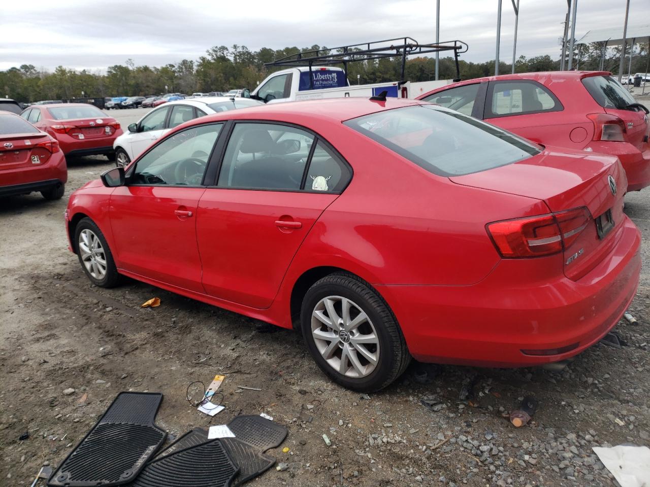 2015 Volkswagen Jetta - Image 2