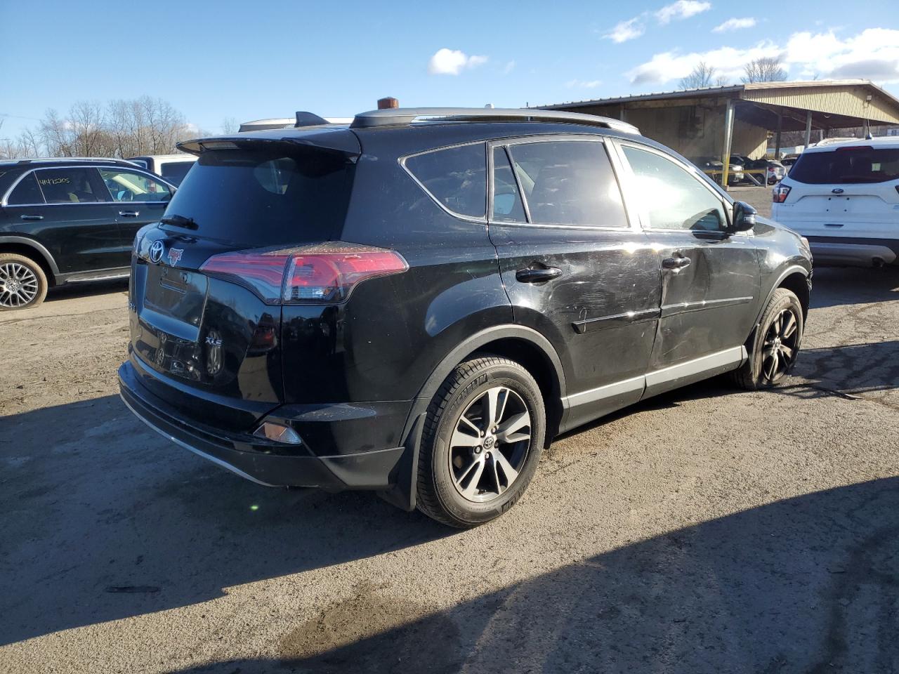 VIN 2T3RFREV4JW769435 2018 TOYOTA RAV4 no.3