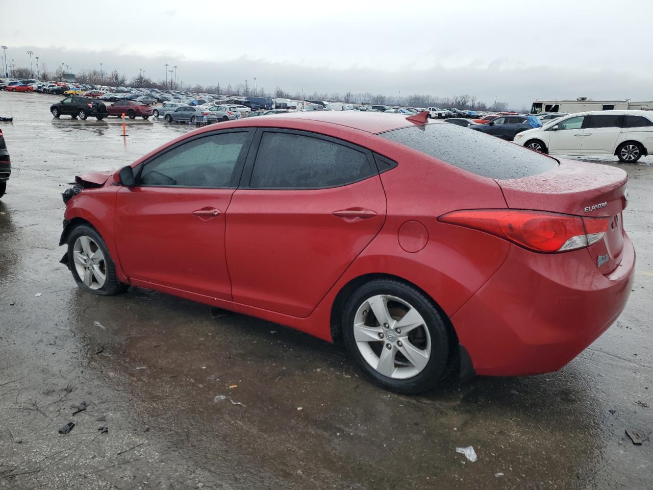 2013 Hyundai Elantra - Image 2