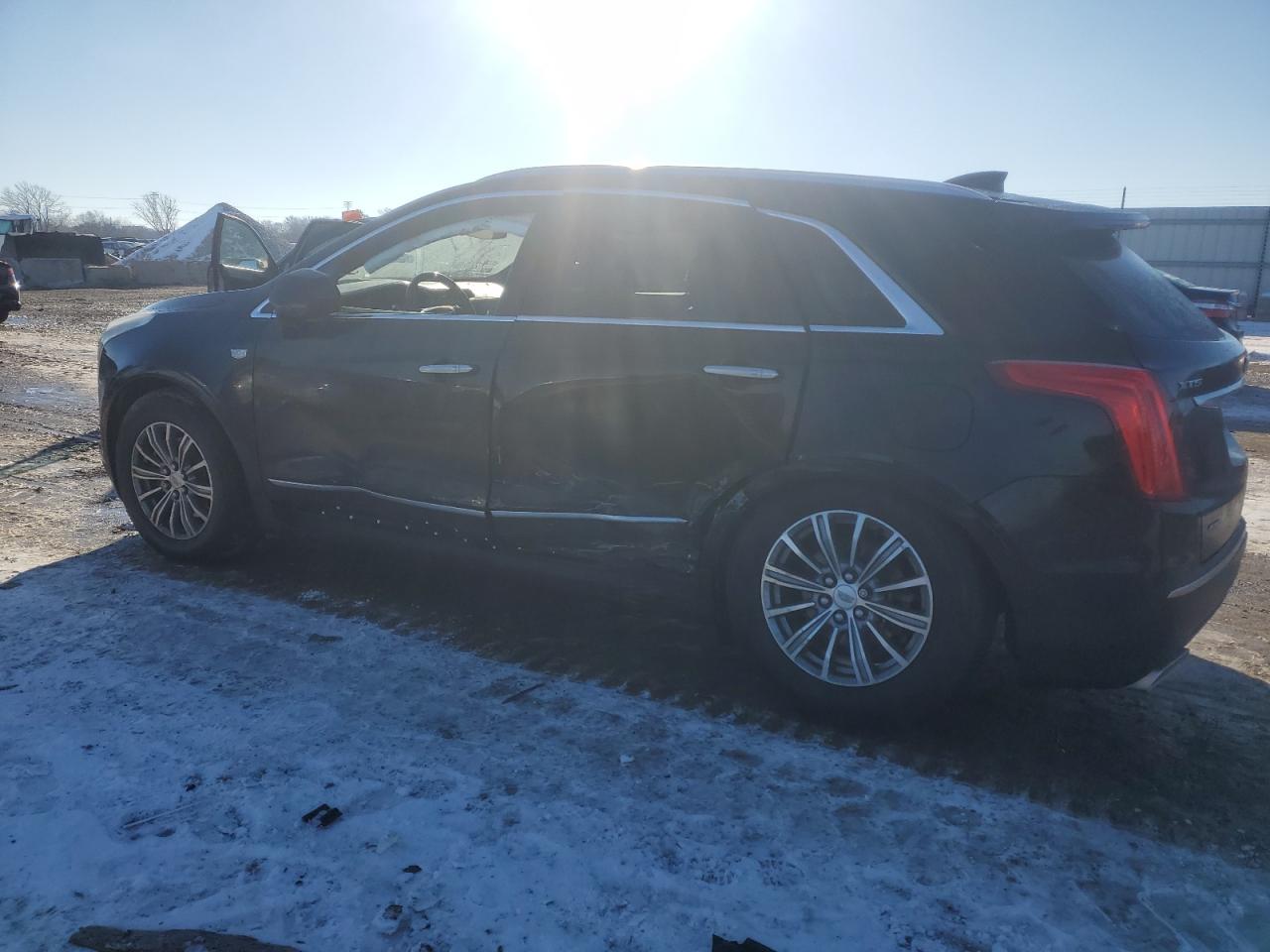 2018 Cadillac XT5 - Image 2