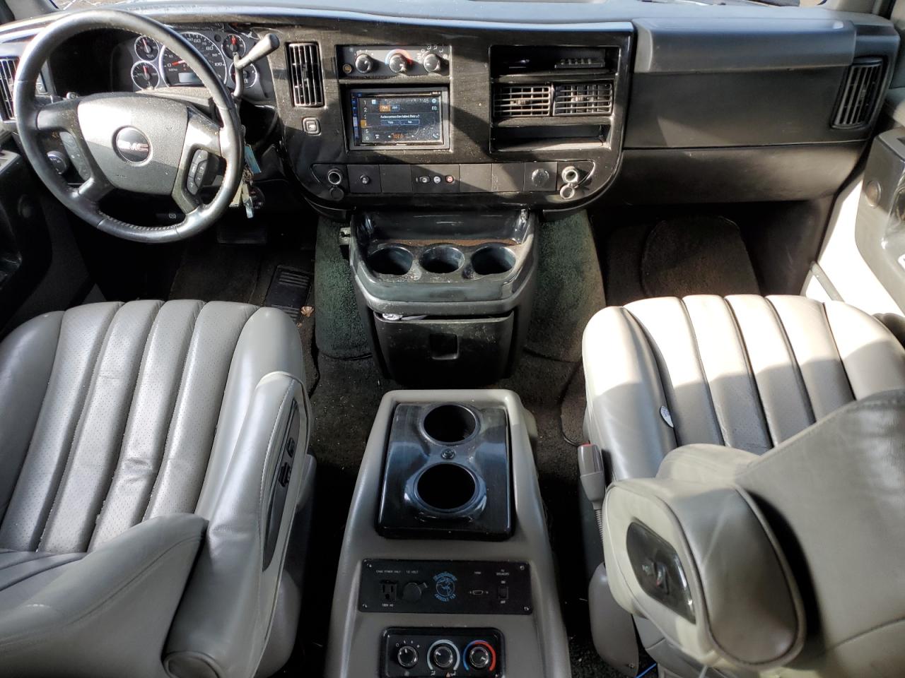 2014 GMC Savana - Image 8