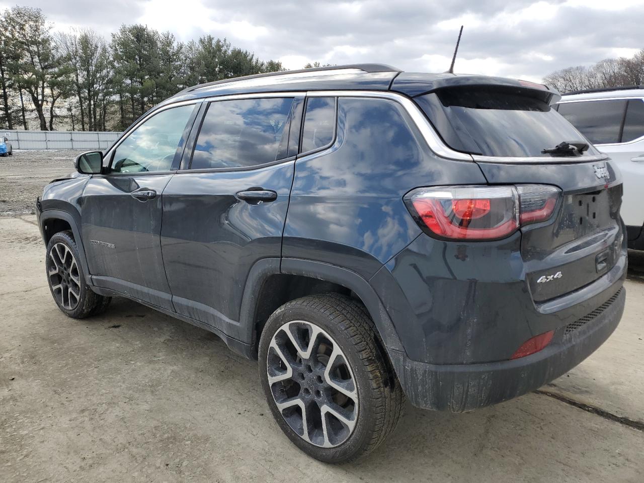2018 Jeep Compass - Image 2
