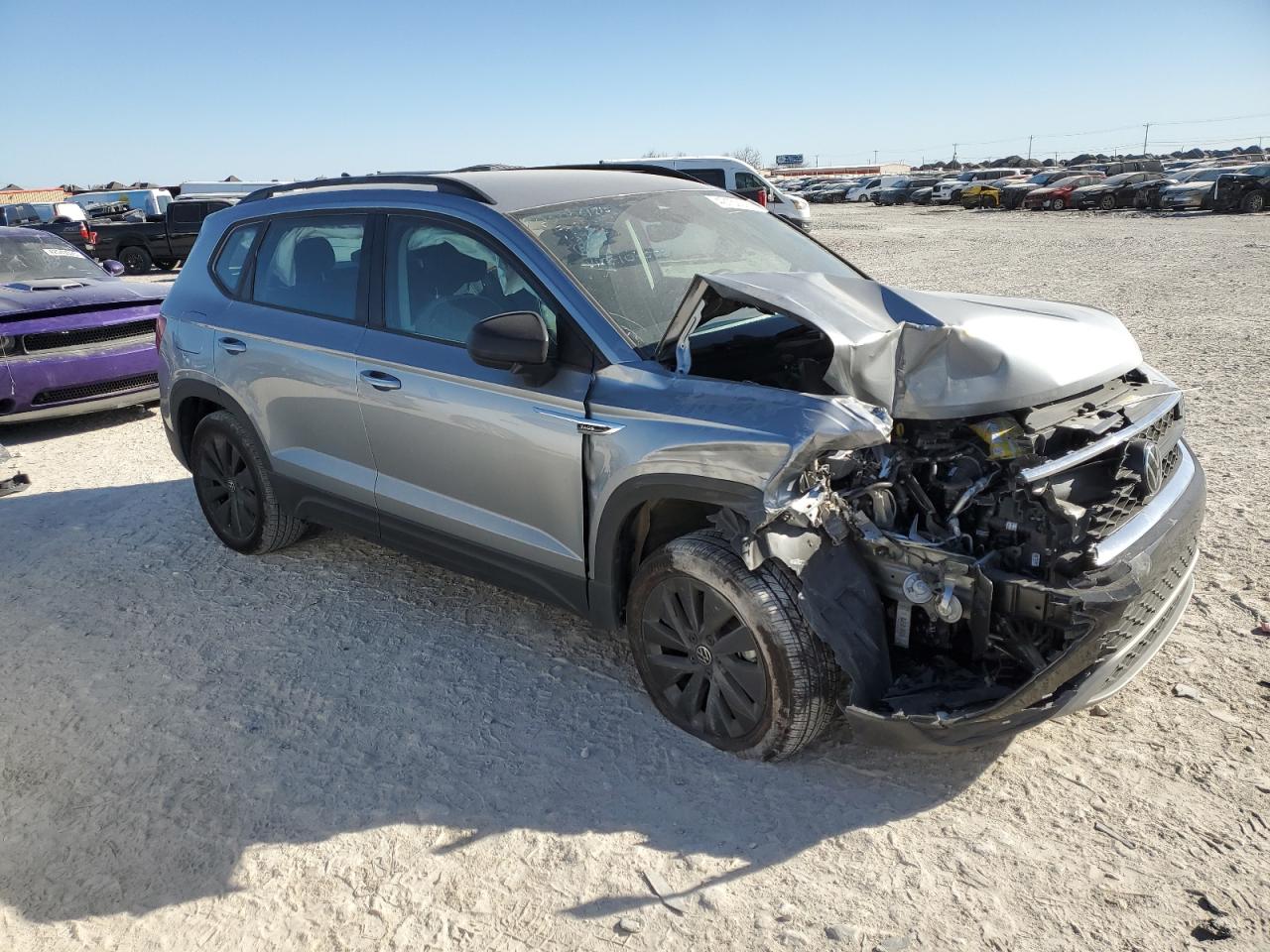 2024 Volkswagen Taos - Image 4