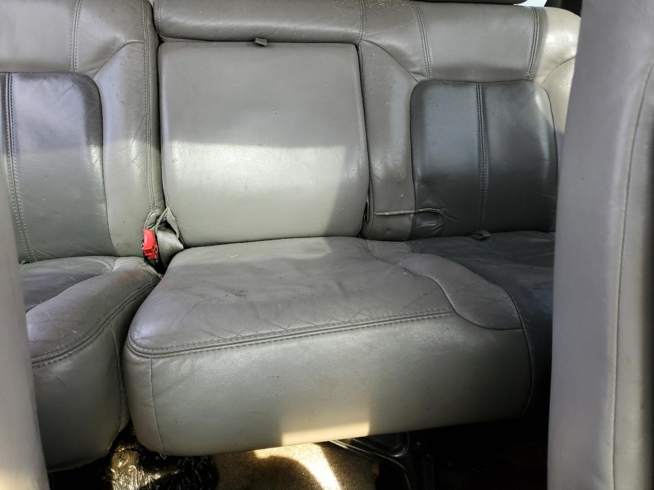 2002 GMC Yukon - Image 10