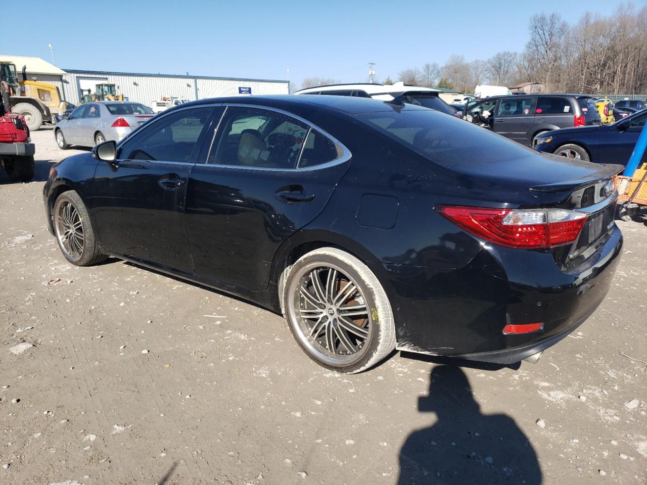 2014 Lexus ES - Image 2