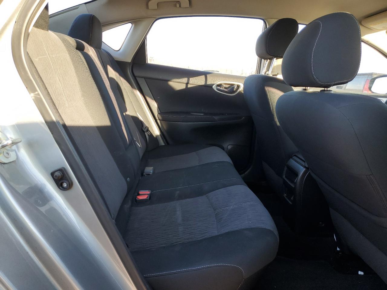 2014 Nissan Sentra - Image 10