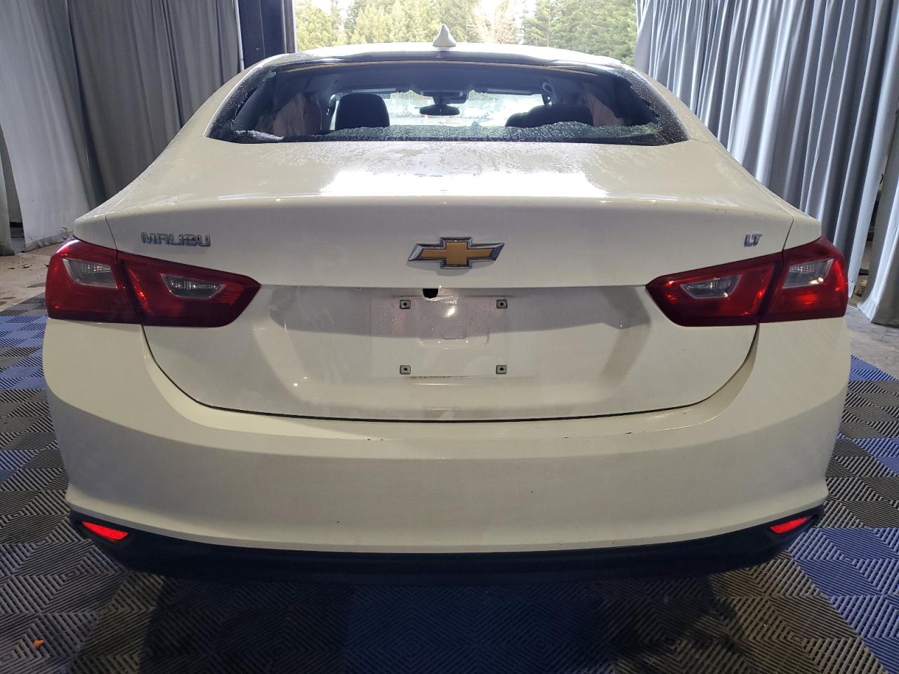 2023 Chevrolet Malibu - Image 6