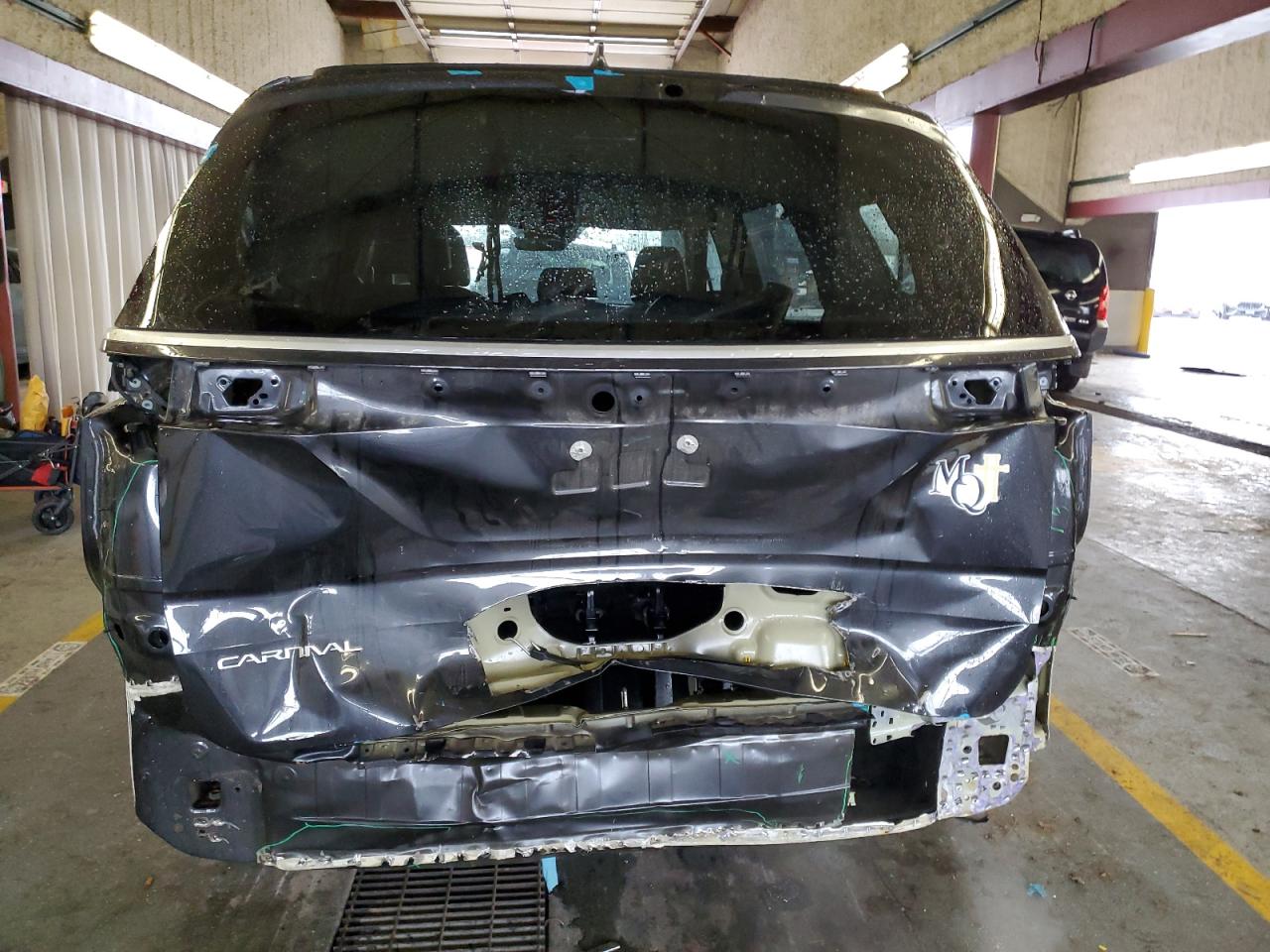 2023 Kia Carnival - Image 6