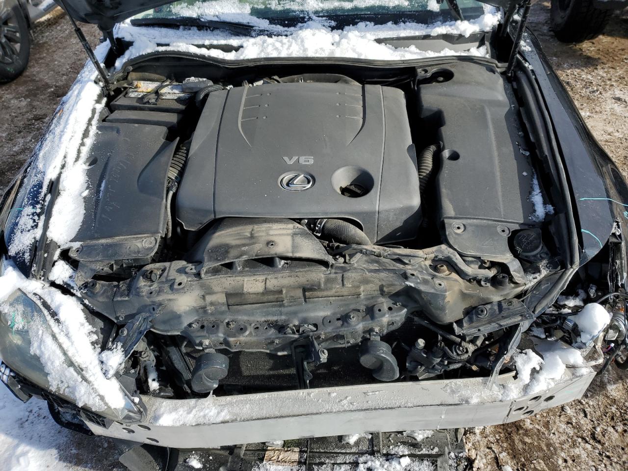 2011 Lexus IS - Image 11