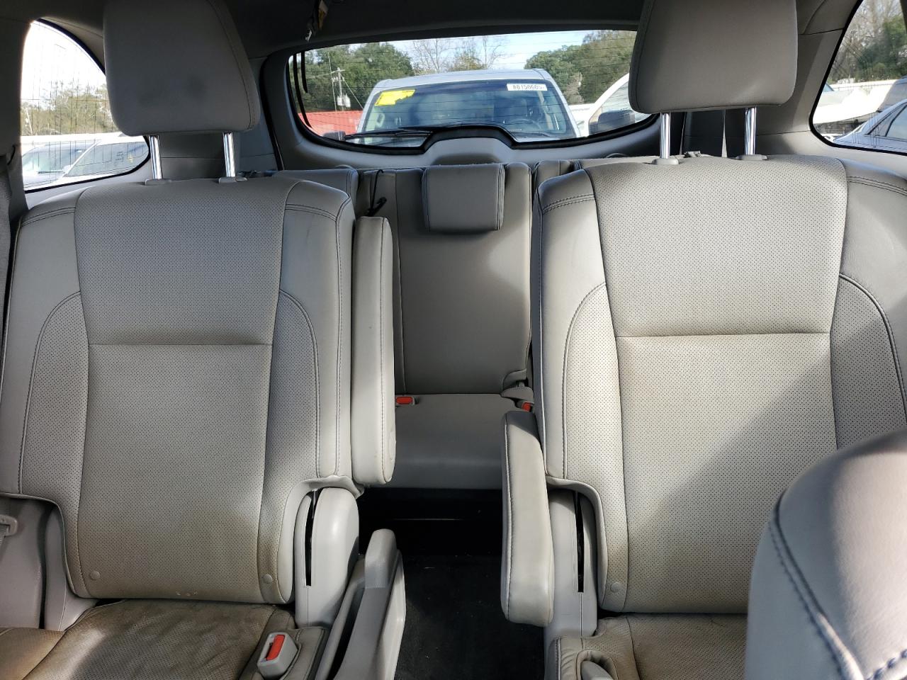 2015 Toyota Highlander - Image 10