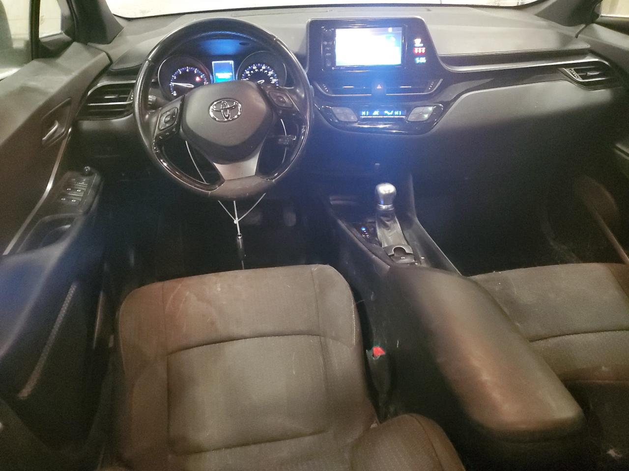 2018 Toyota C-HR - Image 8