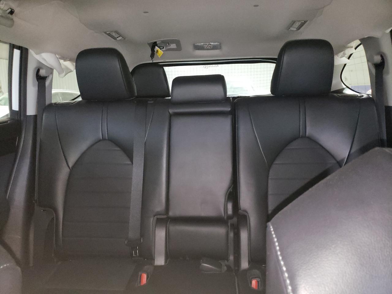 2022 Toyota Highlander - Image 10