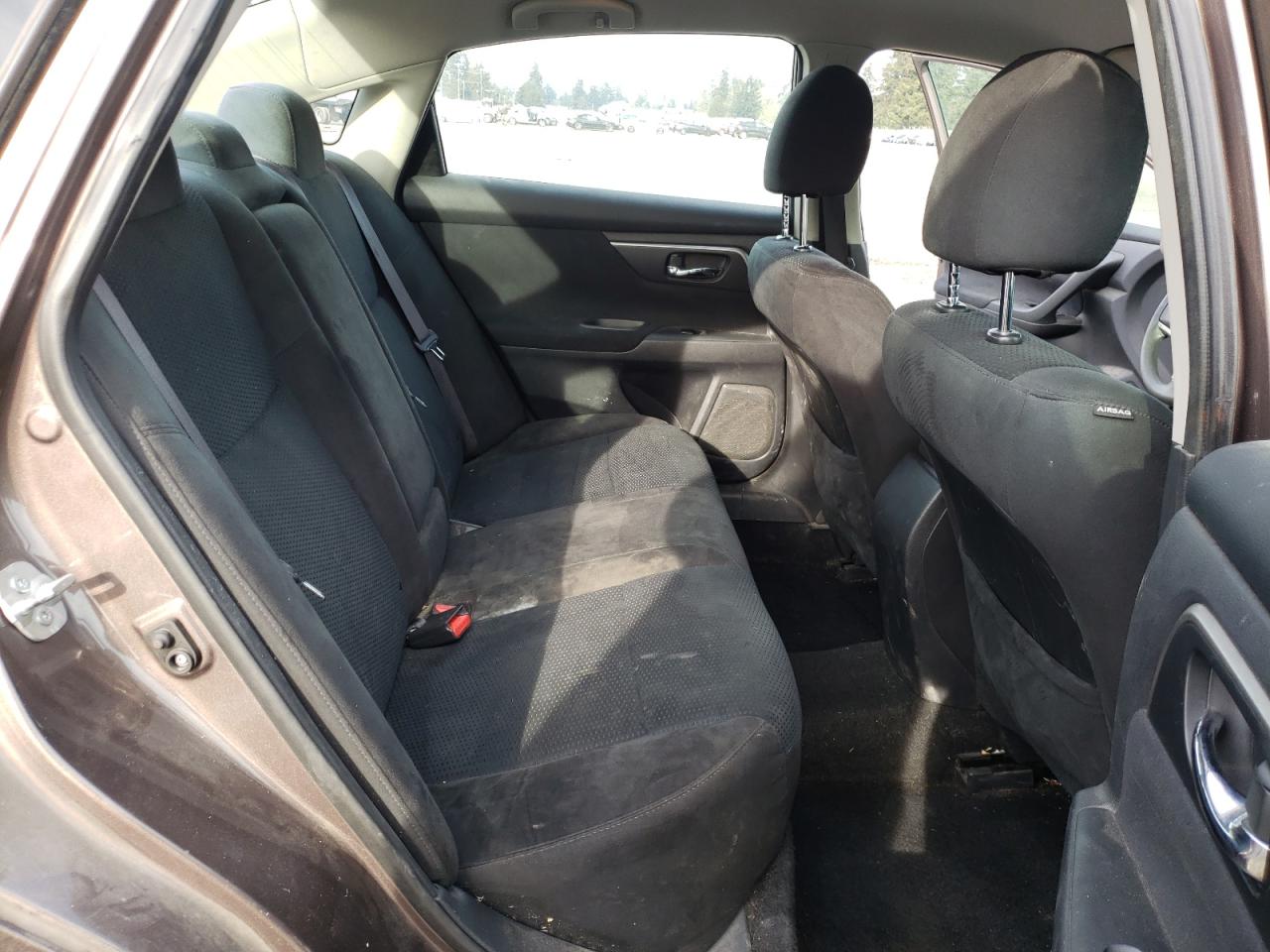 2015 Nissan Altima - Image 10