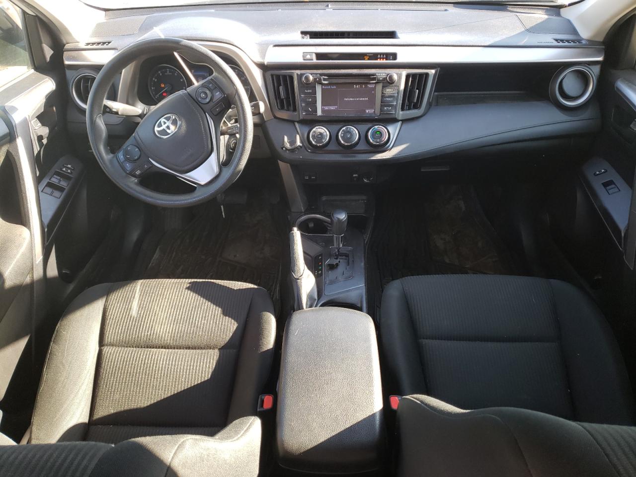 2018 Toyota RAV 4 - Image 8