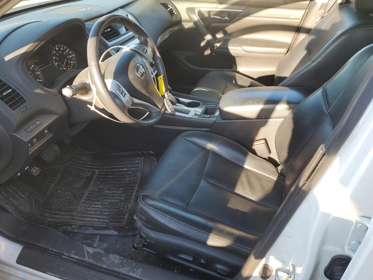 2017 Nissan Altima - Image 7
