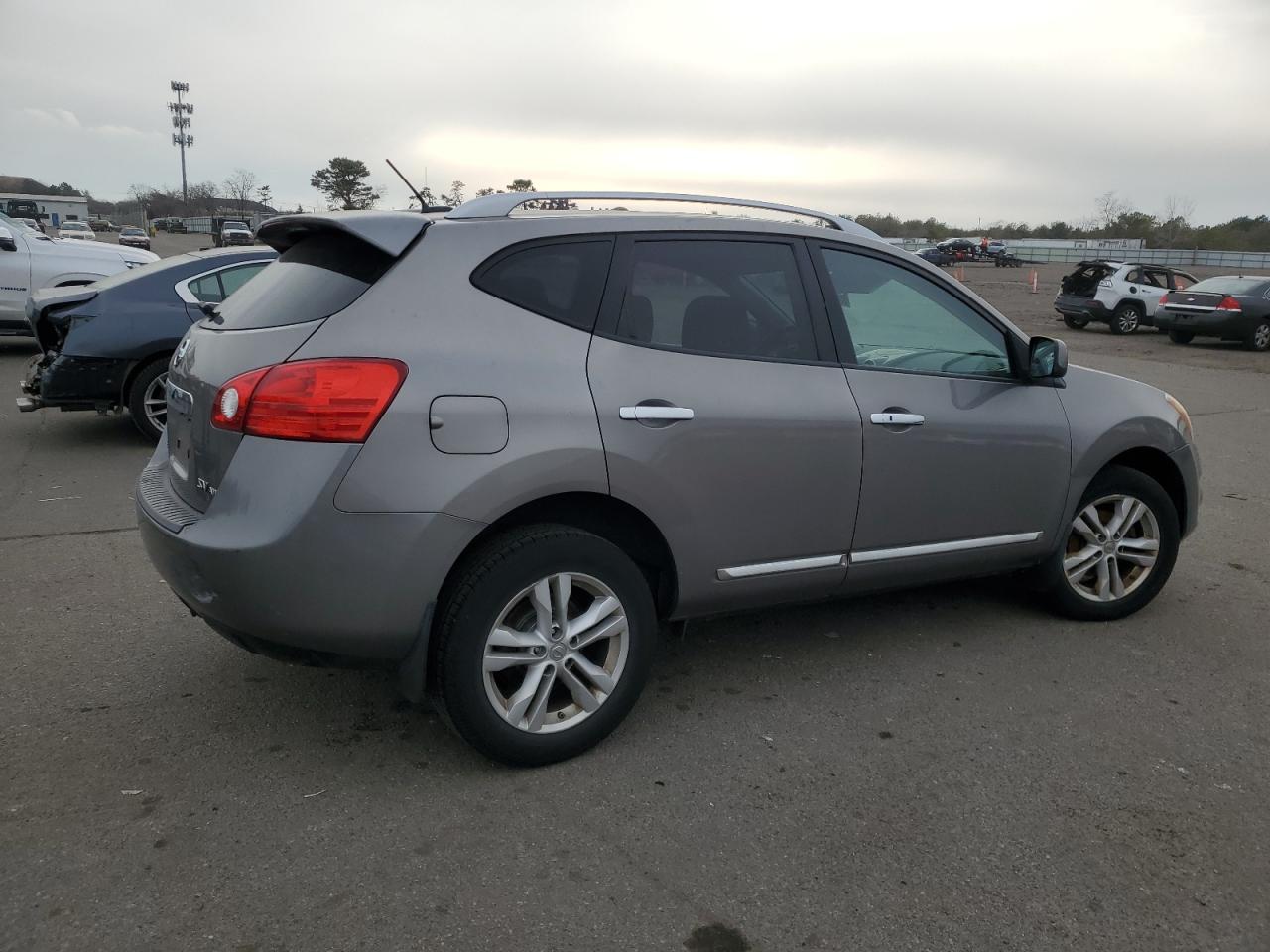 2012 Nissan Rogue - Image 3