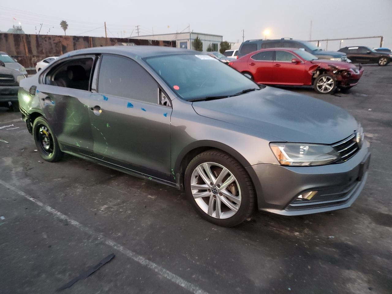 VIN 3VWL17AJ8HM399563 2017 VOLKSWAGEN JETTA no.4