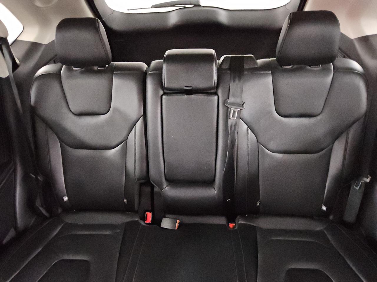 2022 Ford Edge - Image 10