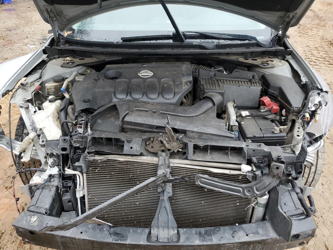 2012 Nissan Altima - Image 13